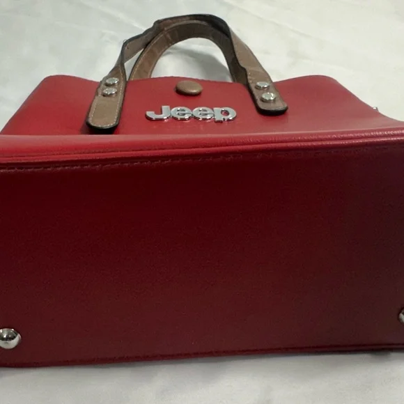 Jeep Red Tote with Tan Handles - Picture 3 of 11